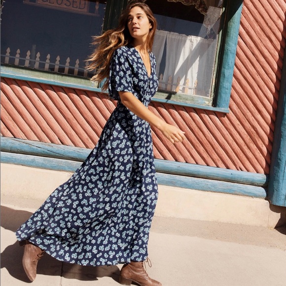 Christy Dawn Dresses & Skirts - NWT Christy Dawn in Lottie Dress in Navy Bloom, Size Small